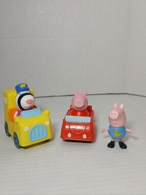 Peppa Pig Vehicles Lot Of 2 Peppa & Zoe Plus George Figure